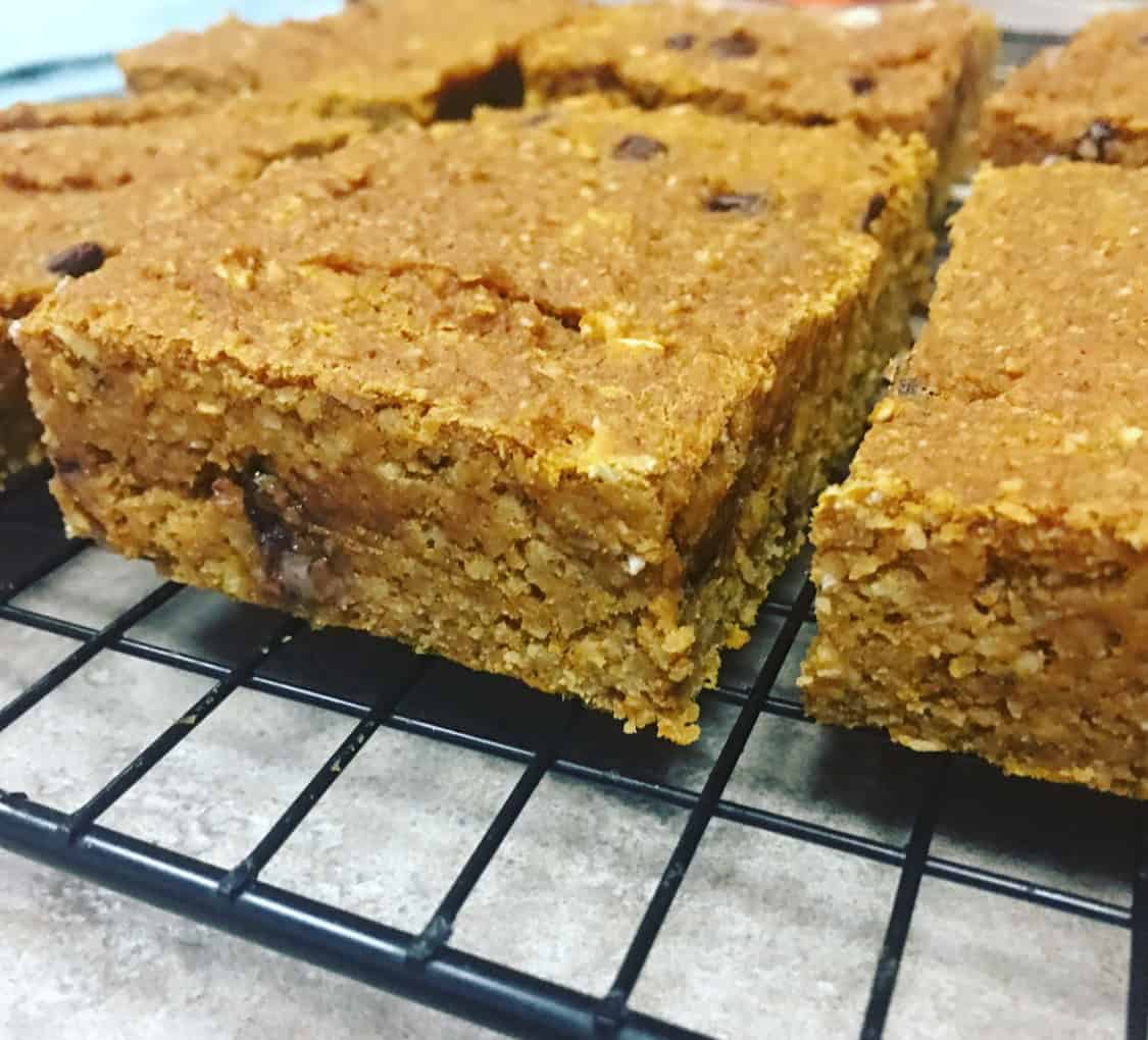 Healthy Pumpkin Oatmeal Breakfast Bars