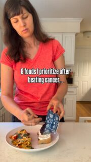 These are 8 foods I intentionally make room for every week because they’re rich in nutrients and plant compounds that have been associated with supporting overall health and reducing inflammation. No single food can prevent or treat cancer, but I believe our everyday choices matter.

🥦 1. Cruciferous vegetables (broccoli, cabbage, Brussels sprouts, cauliflower)
Rich in glucosinolates that break down into compounds like sulforaphane.

🫐 2. Berries
Packed with anthocyanins and other antioxidants that help protect cells from oxidative stress.

🫒 3. Extra virgin olive oil
A staple of the Mediterranean diet, rich in polyphenols and healthy monounsaturated fats.

🐟 4. Wild salmon & sardines
Excellent sources of omega-3 fats, protein, vitamin D, and selenium.

🫘 5. Beans & lentils
Loaded with fiber, resistant starch, and polyphenols that support gut health.

🥜 6. Freshly ground flaxseed
One of my favorite ways to add lignans, fiber, and omega-3s to meals.

🍵 7. Matcha & green tea
Rich in catechins like EGCG, powerful plant compounds studied for their health benefits.

🧄 8. Garlic & onions
Contain sulfur compounds that have been associated with supporting the body’s natural detoxification pathways.

Just on my breakfast plate I’ve knocked off 3 and when I enjoy with a matcha, that’s 4! This list is easy! 

Bonus: I would add fresh tomatoes, which I normally add to my eggs too!

Comment FOOD for a list of foods I eat daily! When we are intentional about the foods we eat, it makes getting healthier a lot easier!
