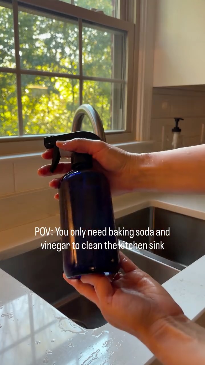 2 Tbsp baking soda + a spray bottle filled with 1 part vinegar to 2 parts water is a great way to clean out the sink. I actually used my orange infused vinegar for this and it smells so good! I will link the reel for you.

I only sprinkle 1 tablespoon of baking soda on each side of the sink and give it a good scrub! The vinegar helps clean the sink as well, but this is not a disinfectant. You can also sprinkle in the baking soda and spray in the vinegar at the same time to really help lift the grease!

Rubbing alcohol can also be used as a disinfectant, you just never want to mix it with vinegar, or it will create a toxic chemical reaction.

Comment SWAPS and I’ll send you my free non-toxic home guide!

#diykitchencleaner #nontoxicliving #cancersurvivor