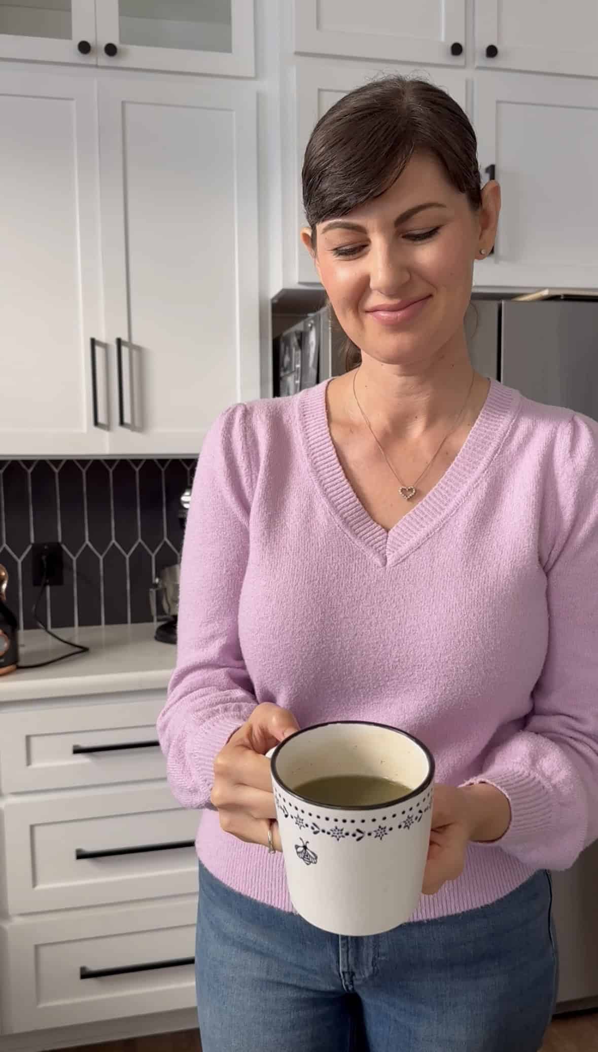 Aimee from Homemaker on a Budget drinks daily immune boosting tea.