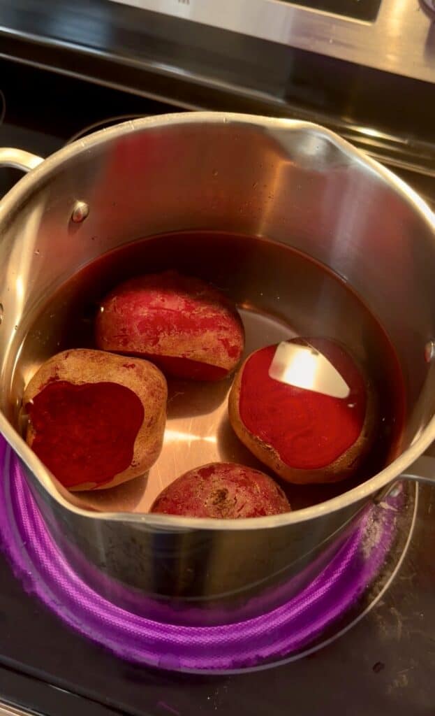 boiling beets on the stove