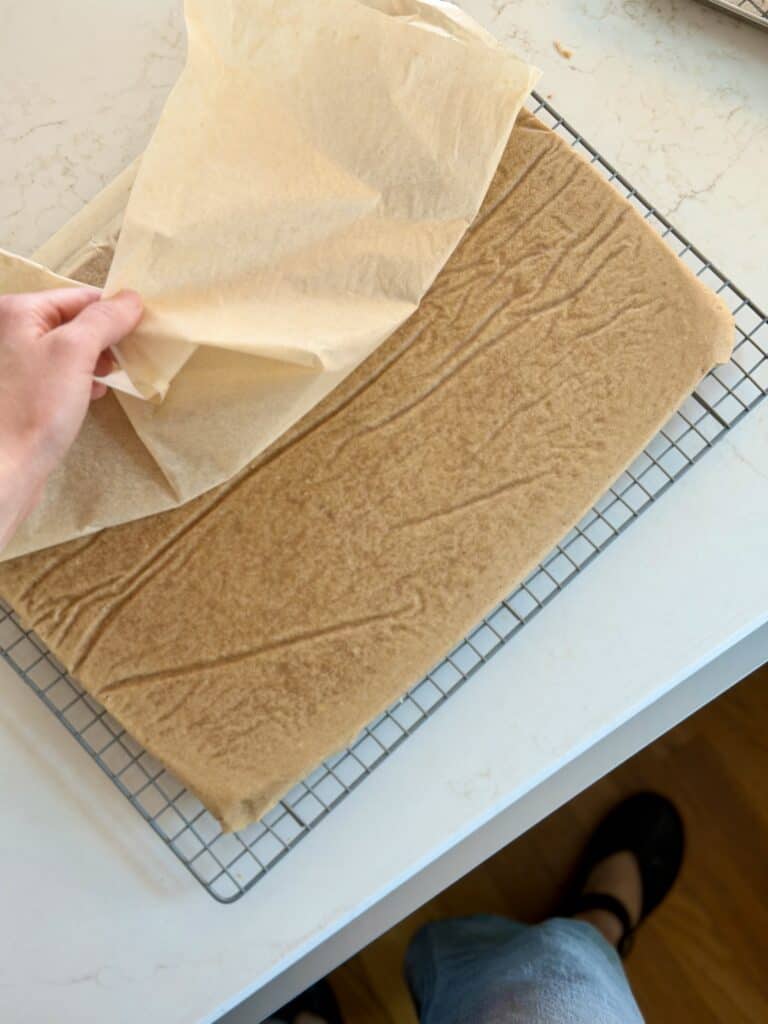 Aimee from Homemaker on a Budget bakes gluten-free oatmeal cookie crust for healthy breakfast pizza. 