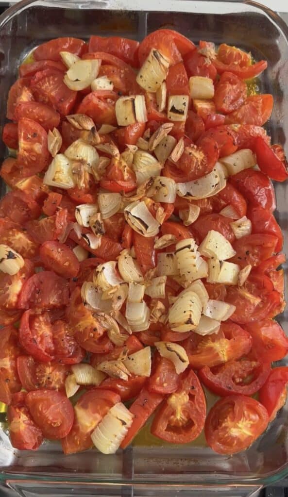 Aimee from Homemaker on a Budget shows us how to make homemade marinara from fresh Roma tomatoes.