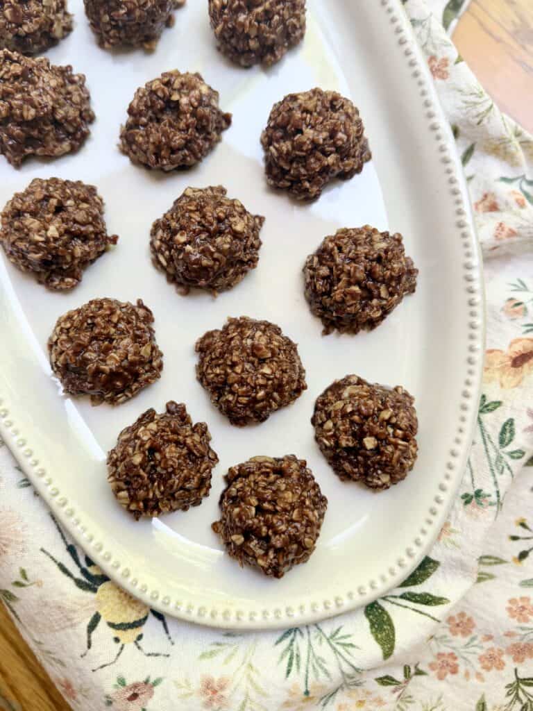 Aimee from Homemaker on a Budget delivers on a delicious, easy, healthy gluten-free no-bake cookie. 