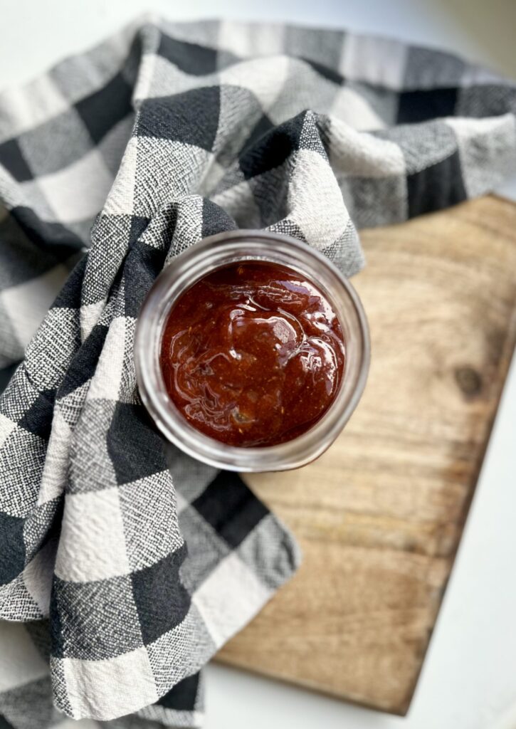 Aimee from Homemaker on a Budget creates a smoky, tangy, sweet and spicy homemade BBQ sauce. 