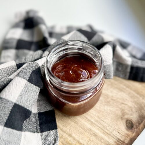 Aimee from Homemaker on a Budget shares an all natural BBQ sauce recipe.
