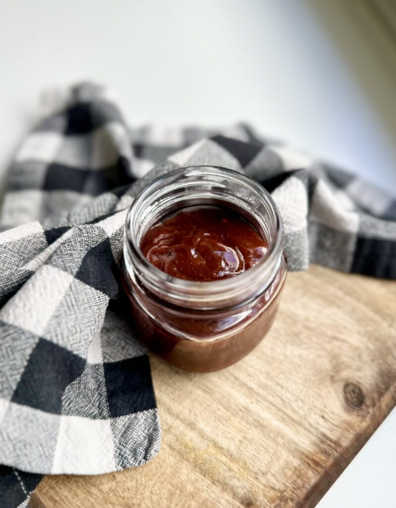 Aimee from Homemaker on a Budget shares an all natural BBQ sauce recipe.