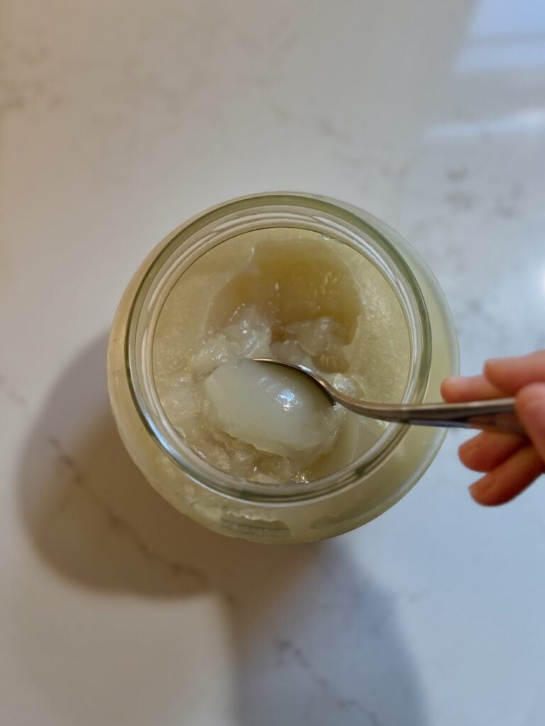 Aimee from Homemaker on a Budget shares her best recipes and tips to creating a natural source of collagen with her chicken feet collagen bone broth. 